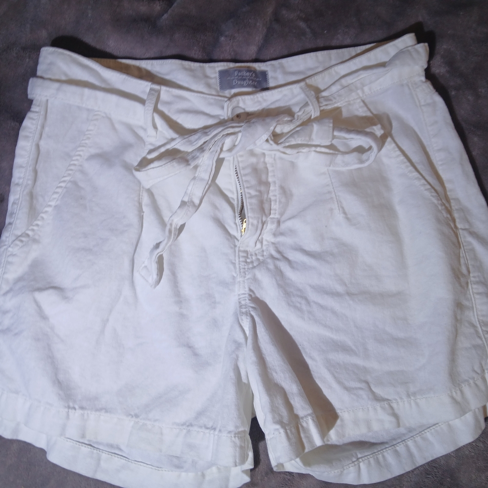 Father’s Daughter White High‑Waist Belted Shorts – Size 28